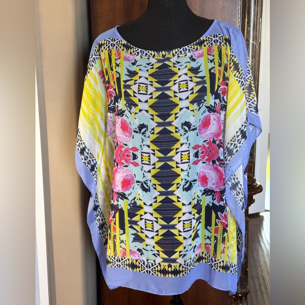 Valerie Stevens Floral Geometric Print Top‎